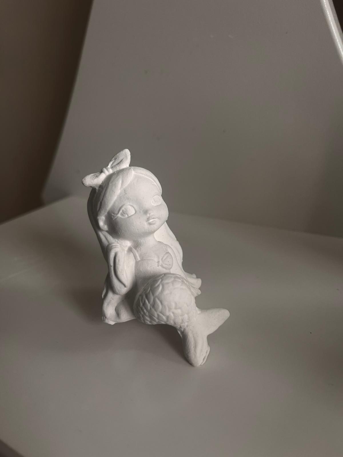 Denizkizi taş figur